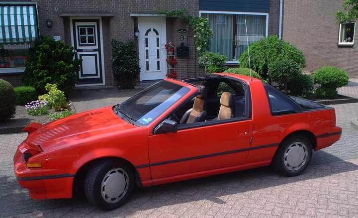 Những tính năng trên ô tô của thập niên 80 giờ trở nên lạc hậu - 2