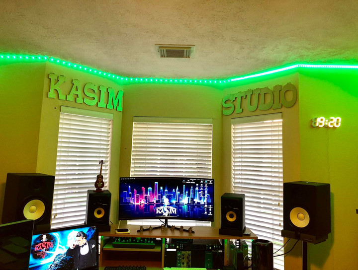 Bỏ showbiz Việt sang Mỹ, Kasim Hoàng Vũ hiện sống thế nào? - 10