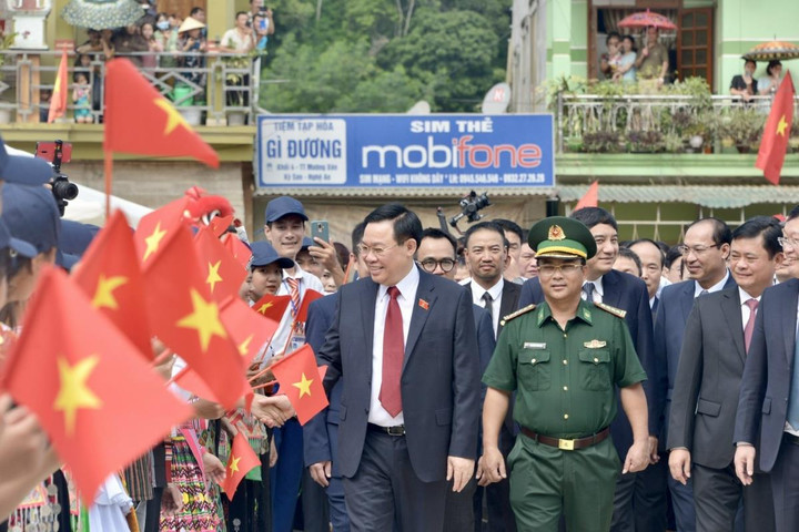 Chủ tịch Quốc hội: Giáo dục là chìa khóa để hướng tới tương lai - 4