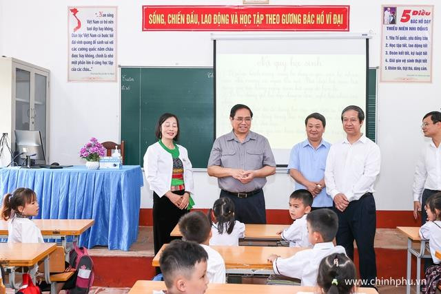 Thủ tướng: Đất nước thịnh hay suy là nhờ sự nghiệp giáo dục - 6