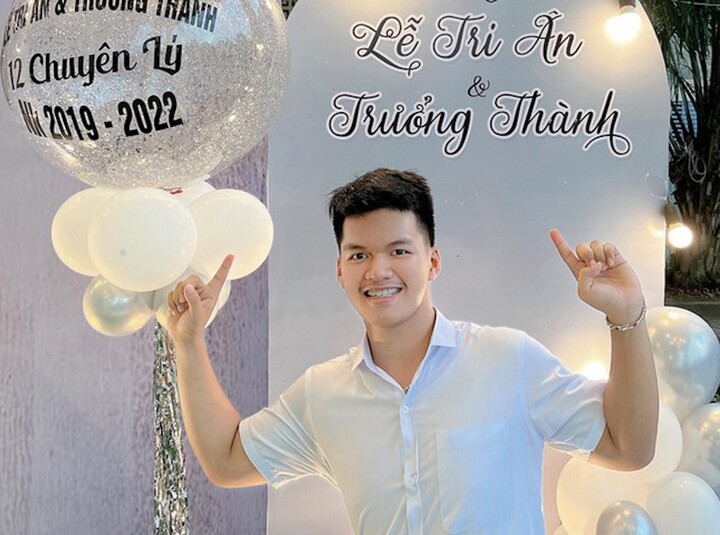 Chàng trai 10x chinh phục 12 suất học bổng ở Mỹ - 2