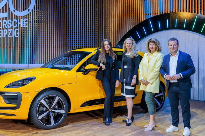 Porsche Macan bản độc nhất ảnh 3 Porsche Macan phiên bản đặc biệt được bán đấu giá để làm từ thiện - 3