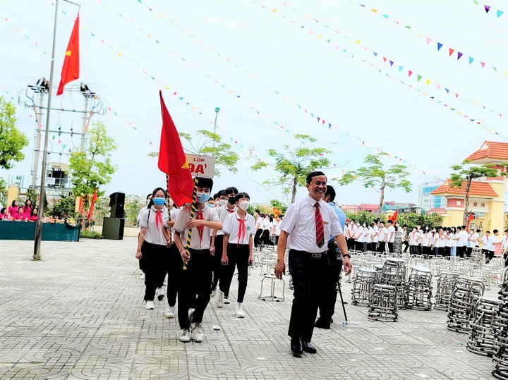 Hà Nội: Học sinh huyện Thường Tín háo hức chào đón lễ khai giảng năm học mới - 7