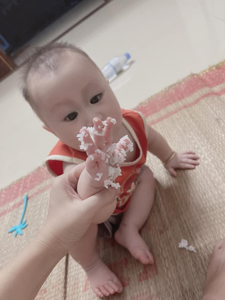 Cảnh 'nhanh tay lẹ mắt' của các siêu quậy nhí khiến bố mẹ vừa tức vừa cười ngất - 4