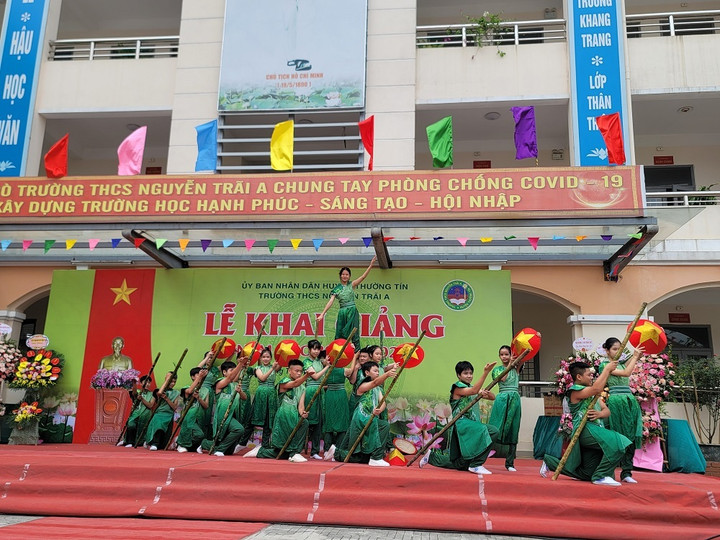 Hà Nội: Học sinh huyện Thường Tín háo hức chào đón lễ khai giảng năm học mới - 6