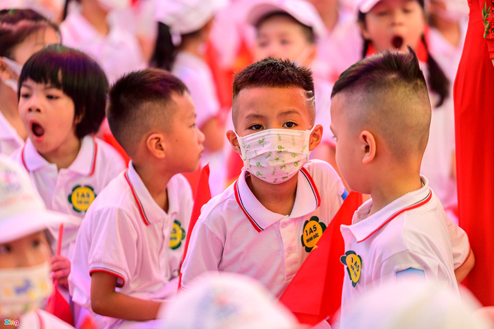 Phường ở Quảng Ninh tính cho trẻ chưa tiêm vaccine COVID-19 ngồi học riêng - 1