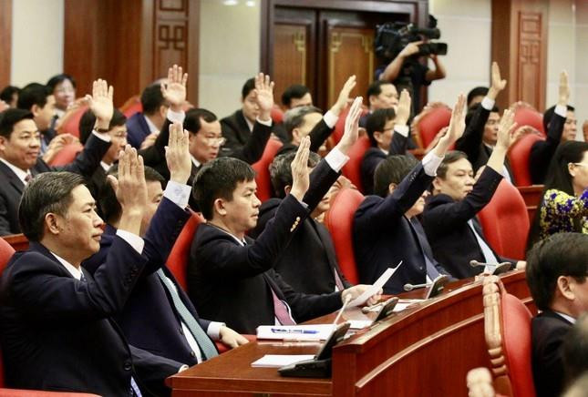 Bộ Chính trị có trách nhiệm giới thiệu nhân sự Tổng Bí thư, Chủ tịch nước - 1