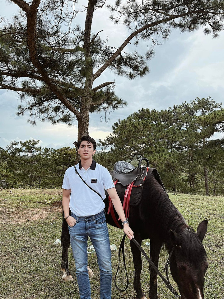 Sao Việt 7/9: Lệ Quyên sắm thêm nhẫn kim cương siêu to - 5