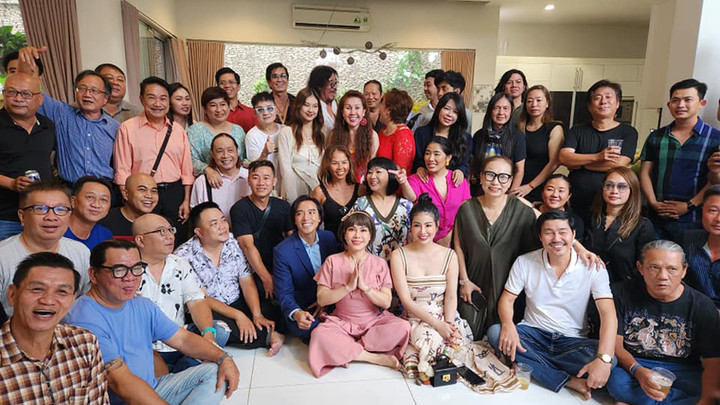 Sao Việt 7/9: Lệ Quyên sắm thêm nhẫn kim cương siêu to - 10