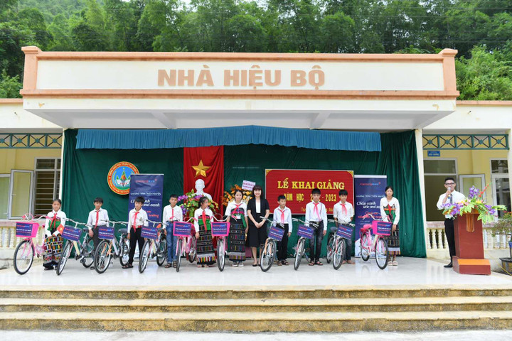 KienlongBank hỗ trợ công tác số hóa tại vùng sâu, vùng xa - 4