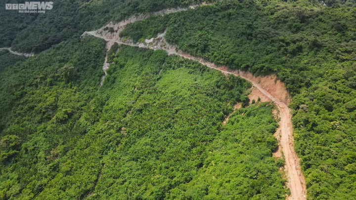 Hiểm họa sạt lở đất trong quá trình thi công đường điện Vũng Áng - Quảng Trạch - 9