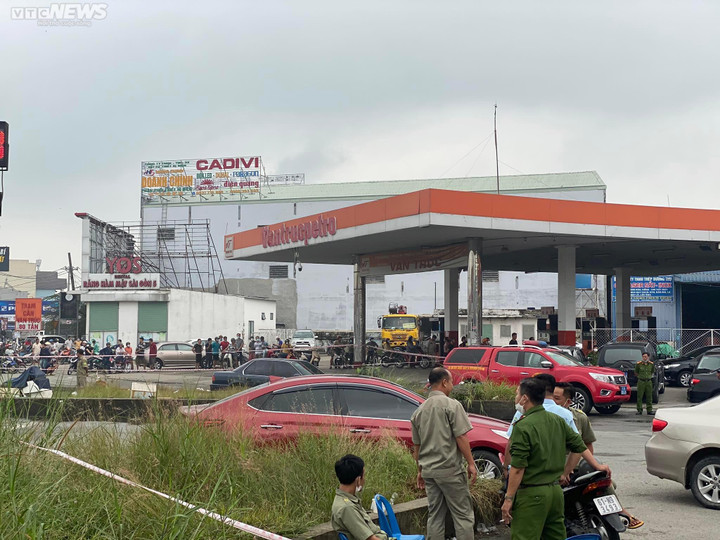 Ảnh: Hiện trường vụ cháy karaoke ở Bình Dương, ít nhất 12 người chết - 11