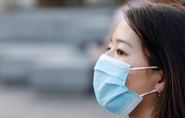 Những người phải đeo khẩu trang nơi công cộng theo hướng dẫn mới của Bộ Y tế - 1