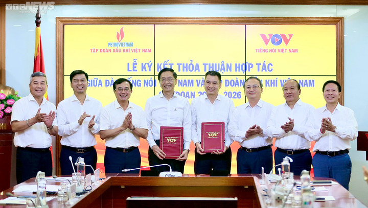Đài Tiếng nói Việt Nam và Tập đoàn Dầu khí ký thỏa thuận hợp tác - 1