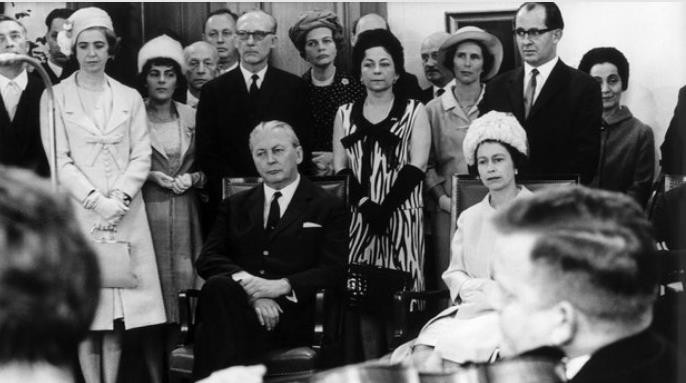 Sự nghiệp của Nữ hoàng Elizabeth II và những con số kỷ lục - 7