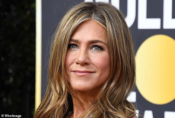 Angelina Jolie bị khui tự tung ảnh ngoại tình với Brad Pitt - 3