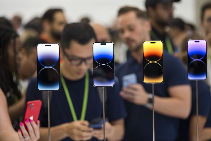 Người Nga vẫn mua được iPhone 14 - 1