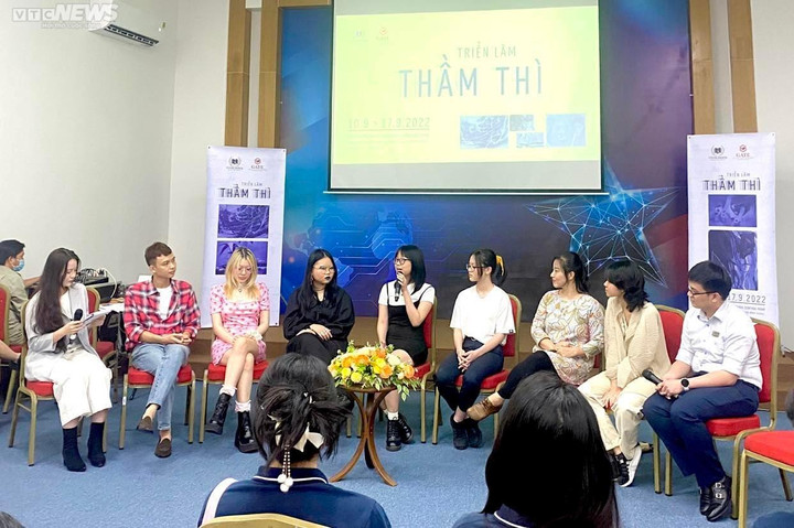 Triển lãm 'Thầm Thì' - những tác phẩm nghệ thuật ấn tượng của học sinh Vinschool - 1