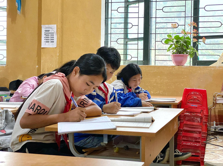 Thiếu gần 9.000 giáo viên tiếng Anh, Tin học, các địa phương xoay sở thế nào? - 2