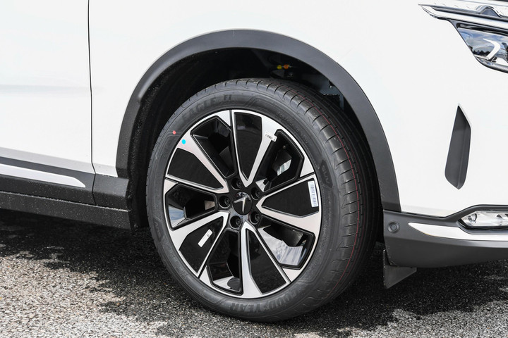 Cận cảnh VinFast VF 8 phiên bản thương mại - 4