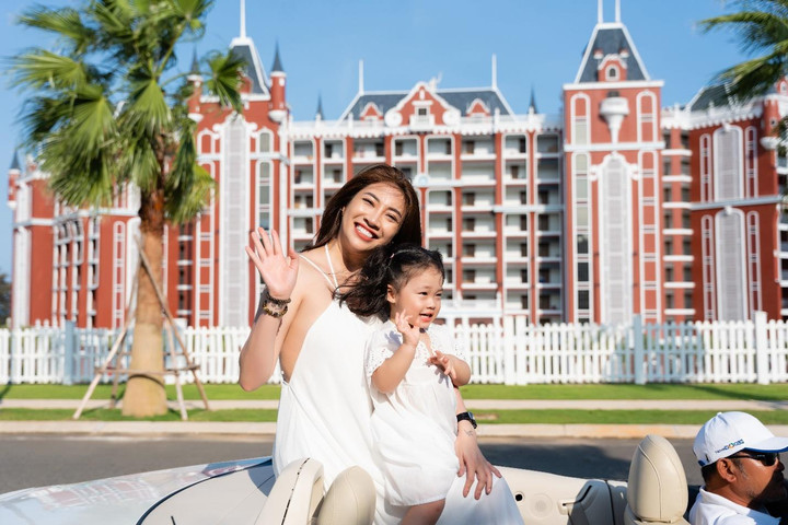 Ca sĩ Pha Lê đầu tư bất động sản ven biển làm 'của để dành' cho con - 2