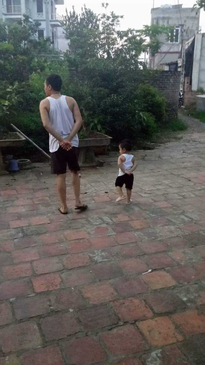 Những cặp bố con 'hổ phụ sinh hổ tử' giống nhau không lệch phát nào - 2