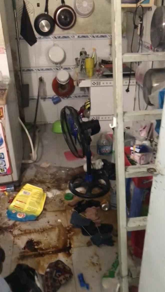 Níu kéo bất thành, chàng trai lẻn vào phòng bạn gái cũ tạo ra cảnh tượng khó tin - 3