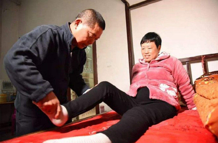 Mối tình cảm động phía sau chuyện con gái đi lấy chồng 26 năm mới về gặp bố - 2