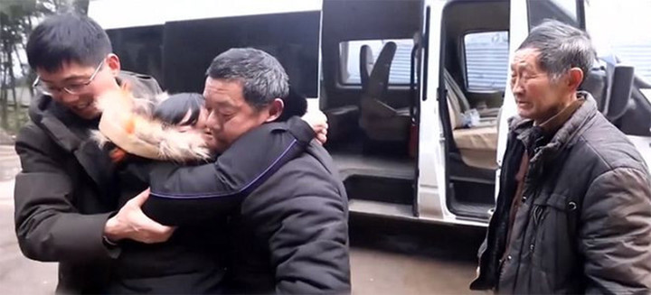 Mối tình cảm động phía sau chuyện con gái đi lấy chồng 26 năm mới về gặp bố - 3