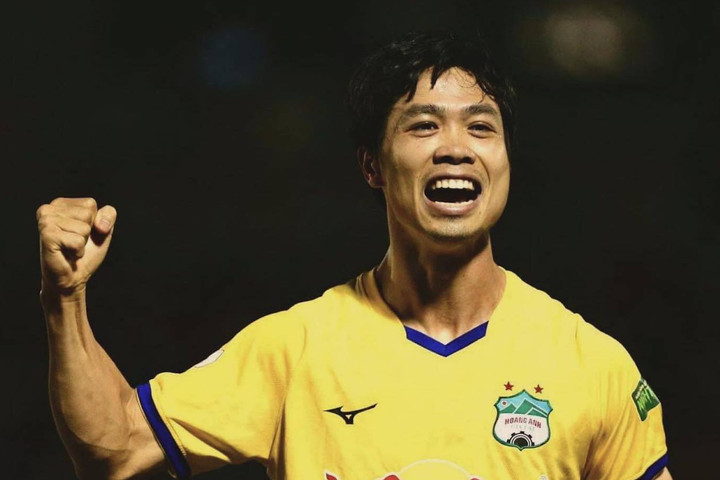 Bản quyền truyền hình V-League 2023 được bán với giá 60 tỷ đồng - 1