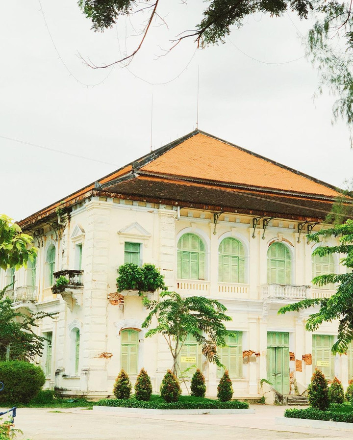 Lạc bước vào tòa dinh thự bỏ hoang 137 tuổi bề thế nhất vùng thời xưa - 5