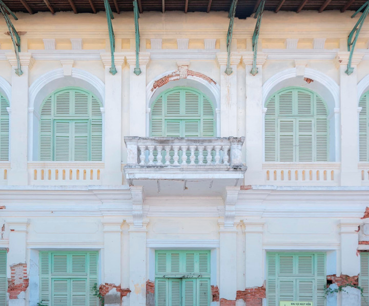 Lạc bước vào tòa dinh thự bỏ hoang 137 tuổi bề thế nhất vùng thời xưa - 3