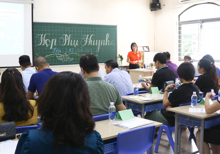 'Tôi sợ đi họp phụ huynh đầu năm, tiền đóng góp dài cả trang giấy' - 1