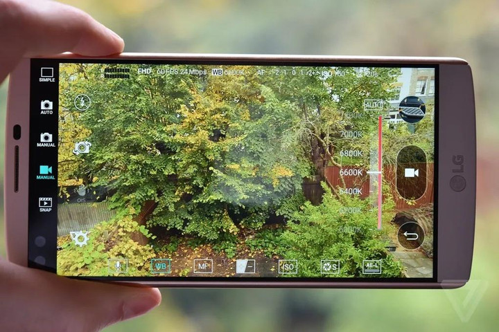 LG từng tạo ra tính năng giống Dynamic Island 7 năm trước - 2