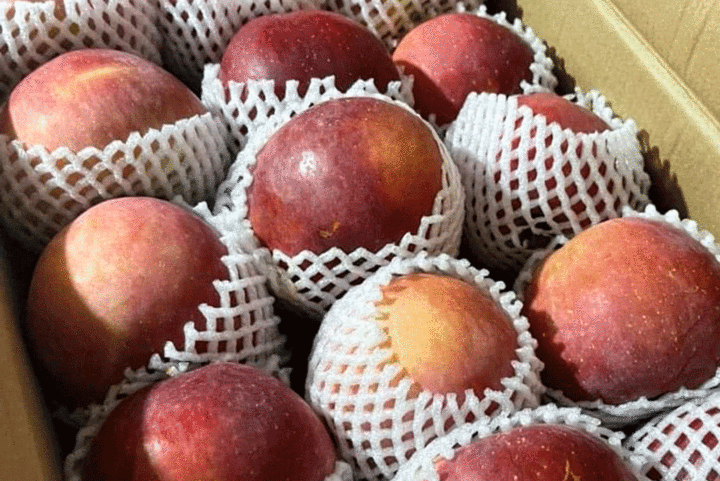 Táo đá Trung Quốc giá siêu rẻ ‘làm mưa làm gió’ tại chợ - 3