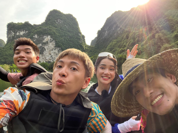 Sao Việt 14/8: Lưu Hương Giang tươi tắn trở lại sau ồn ào của chồng - 7