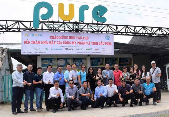 Tham quan nhà máy gia công mỹ phẩm & tinh dầu của PURE Essential Oils - 4