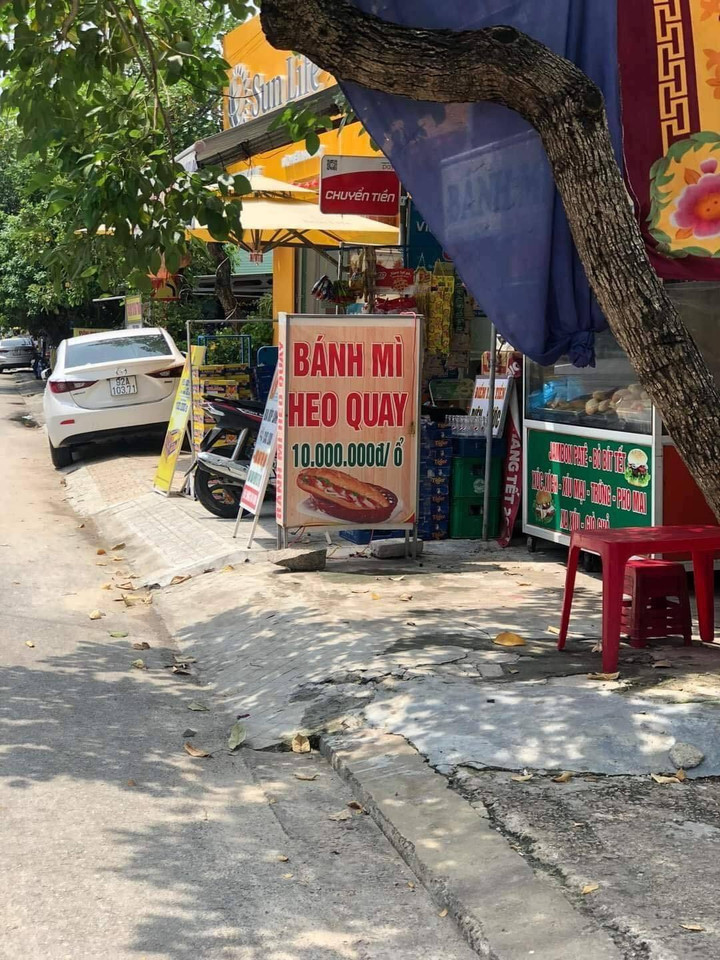 Bật cười trước những thông báo 'mặn hơn nước biển' ai cũng phải ngoái nhìn - 2