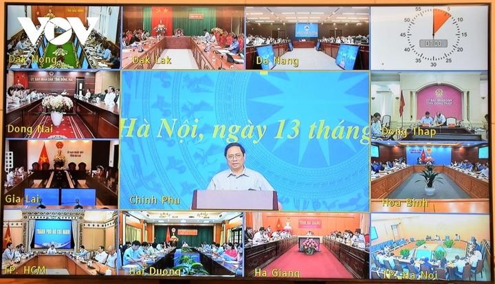 Thủ tướng: Xuất hiện tâm lý lơ là, chủ quan trước dịch bệnh COVID-19 - 4