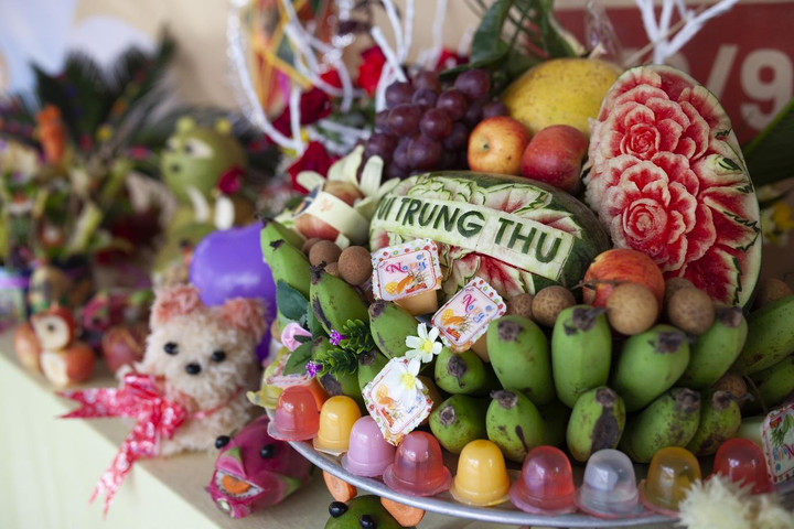 Những bức ảnh đáng yêu của trẻ em Núa Ngam, Điện Biên vui Tết Trung thu - 1