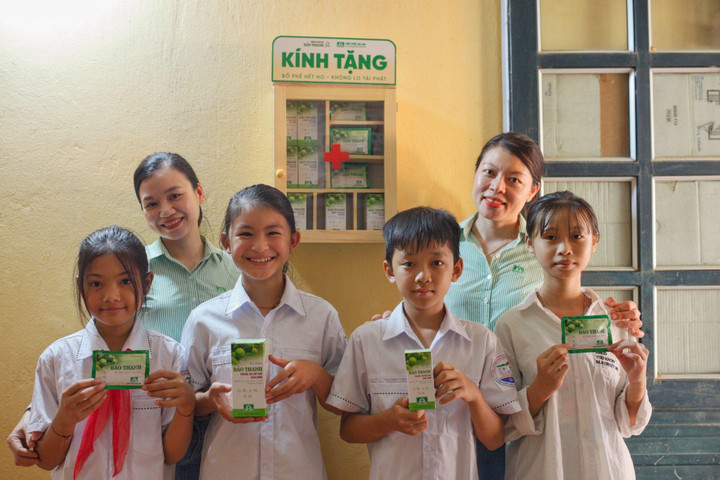 Những bức ảnh đáng yêu của trẻ em Núa Ngam, Điện Biên vui Tết Trung thu - 9