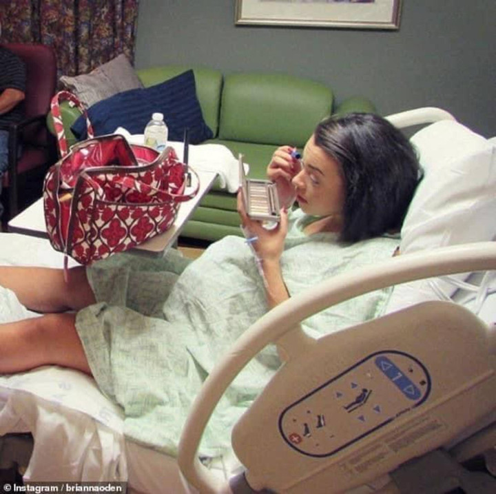 Hội bà bầu đến tận giờ lên bàn đẻ vẫn gắng chịu đau, trang điểm lộng lẫy đón con - 3