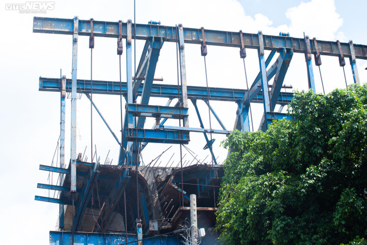TP.HCM: Cầu gần 900 tỷ đồng 'nằm phơi nắng phơi sương' nhiều năm chưa xong - 10