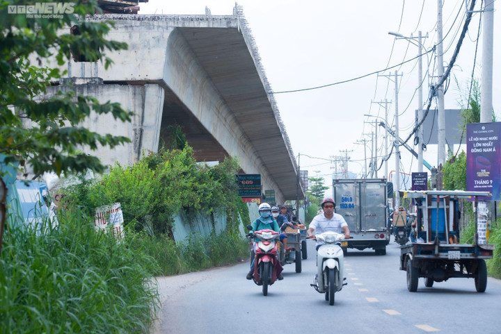 TP.HCM: Cầu gần 900 tỷ đồng 'nằm phơi nắng phơi sương' nhiều năm chưa xong - 3