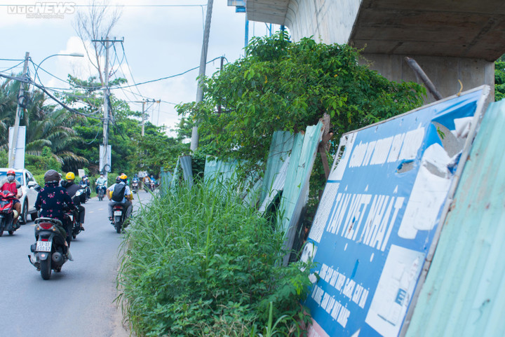 TP.HCM: Cầu gần 900 tỷ đồng 'nằm phơi nắng phơi sương' nhiều năm chưa xong - 8