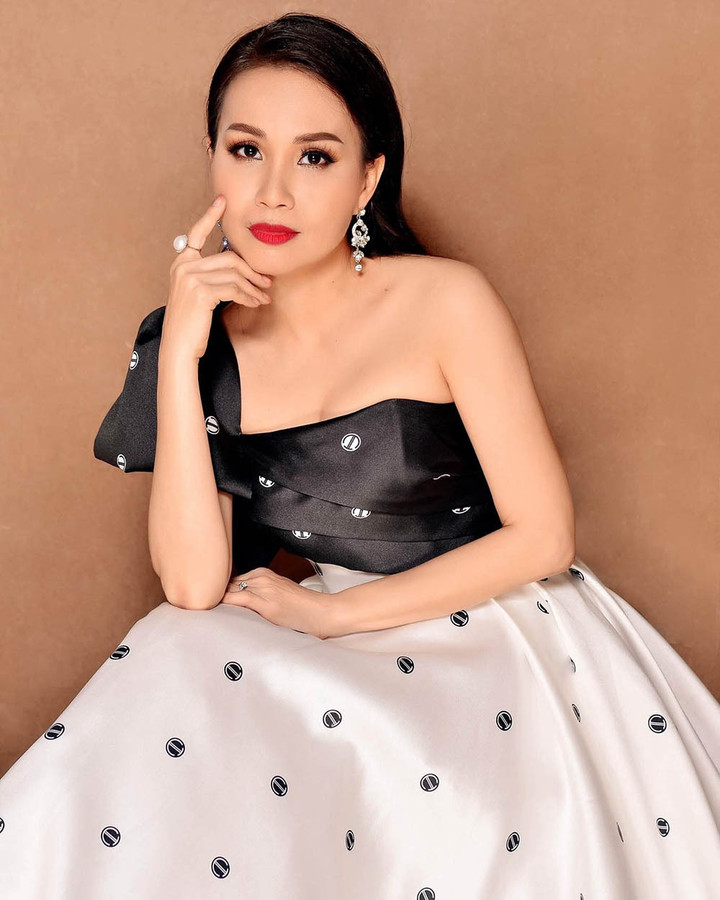 3 chị em ruột vừa tài sắc vừa giàu, viên mãn hiếm có trong showbiz Việt - 2