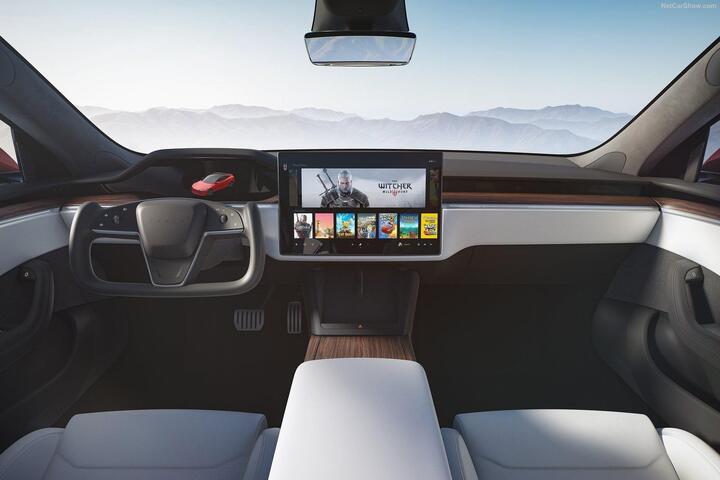 Cận cảnh Tesla Model S Plaid tại Việt Nam - 7