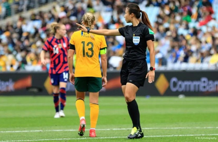 Nhan sắc trọng tài nữ điều khiển trận đấu có U20 Việt Nam - 4