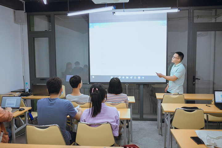 Anh Lê English tưng bừng khai trương cơ sở mới tại Quận 7, TP.HCM - 4