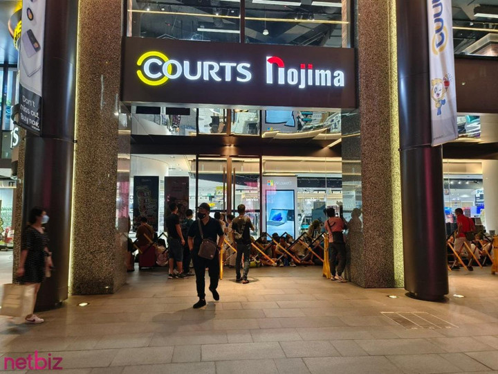 Người Việt được xếp hàng mua iPhone 14 Pro nhưng chịu nhiều hạn chế - 3